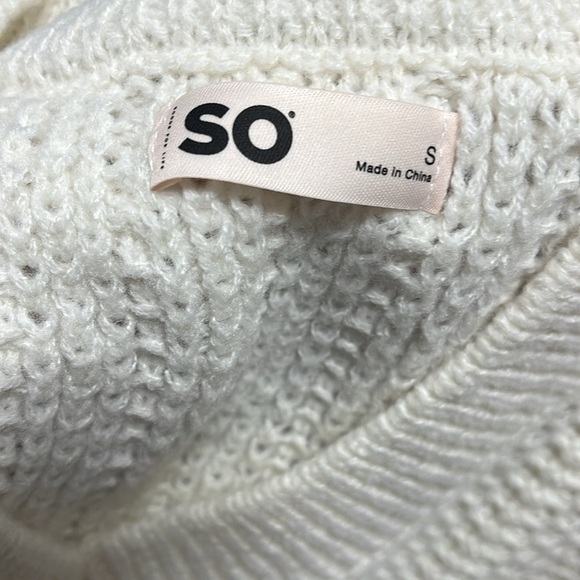 NWT SO Preppy Knit V-Neck Pullover Plush Sweater M - Picture 7 of 7